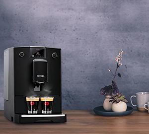 cafetiere à grain Nivona Café Romantica NICR 690 design et contenants