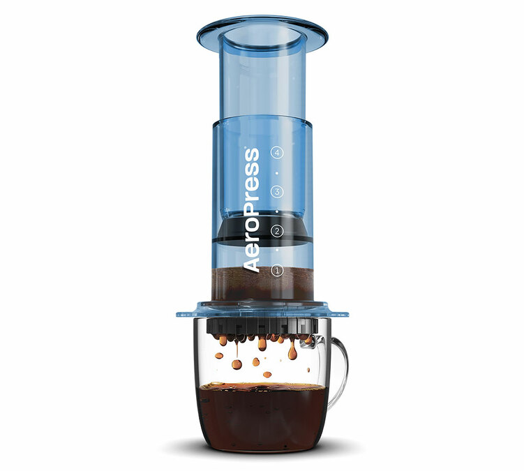 AeroPress Clear blue cafetière nomade originale