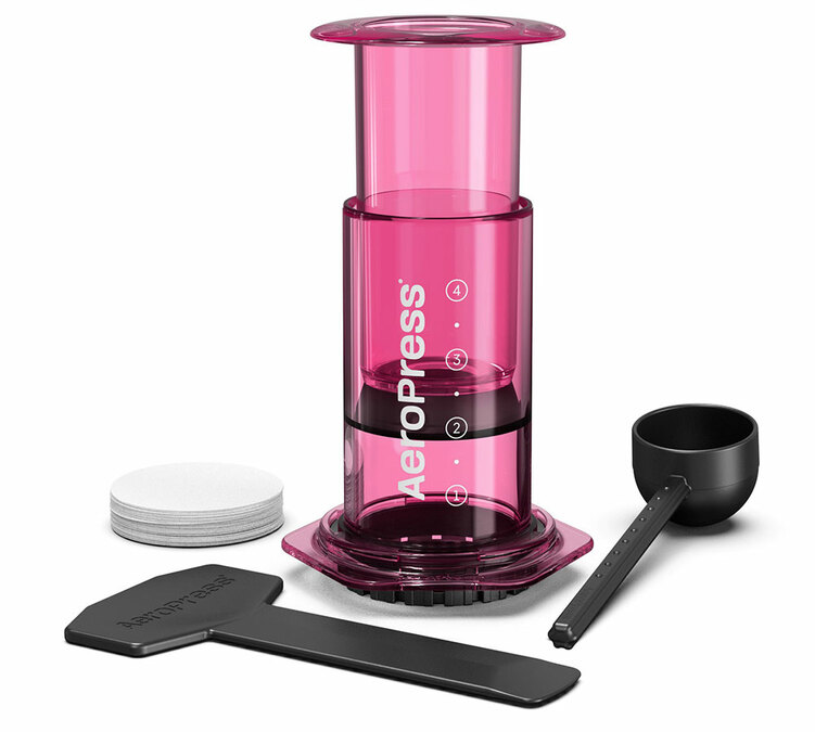 cafetière nomade AeroPress Clear Pink