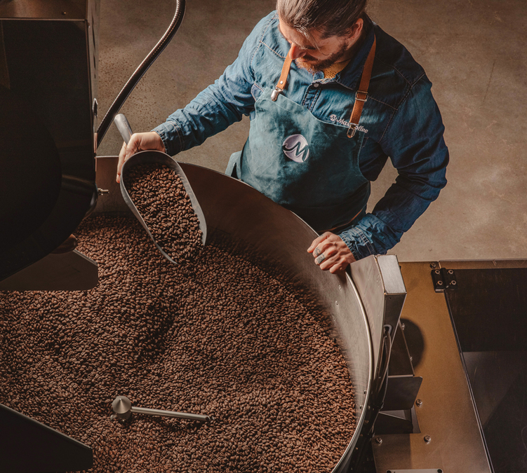 grains de cafe torrefies pour expresso cafetiere ou percolateur