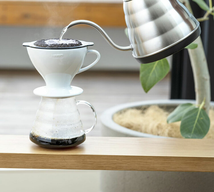 Dripper en porcelaine HARIO W60 pour slow coffee