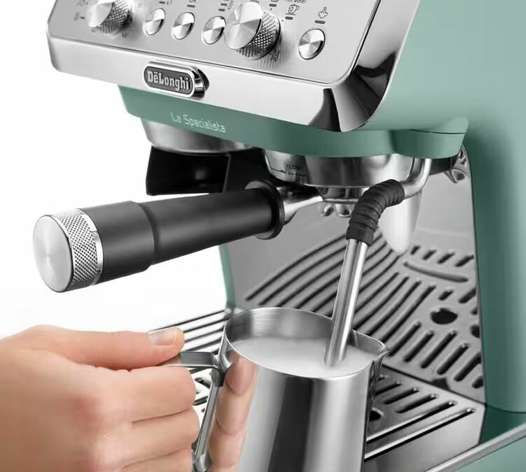 DeLonghi La Specialista Arte verte machine expresso semi-automatique