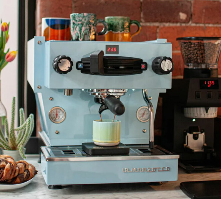 Machine expresso LA MARZOCCO Linea Mini bleur avec minuterie