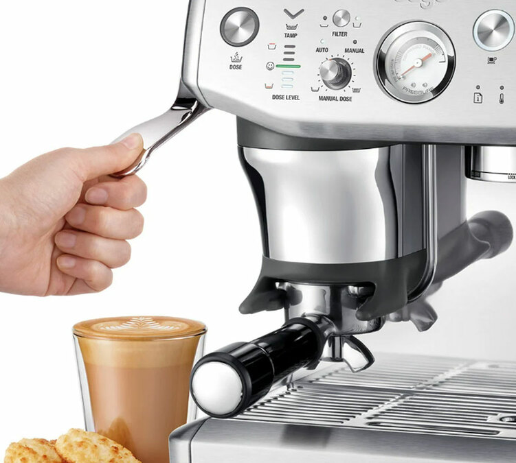 Machine Expresso Sage Barista Express Impress rouge avec Impress Puck