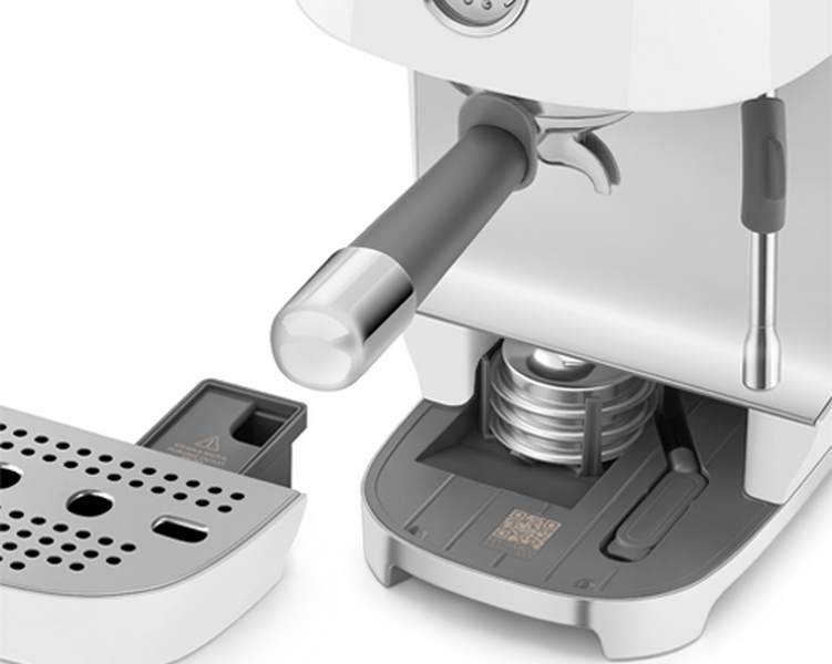 rangement accessoires machine expresso smeg ECF03 blanc