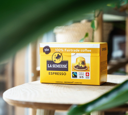 capsules de cafe fairtrade la semeuse avec logo fairtrade et plante verte