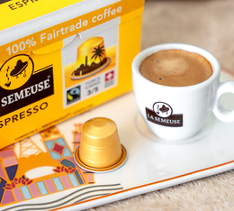capsules de cafe la semeuse avec tasse et capsule compatibles nespresso