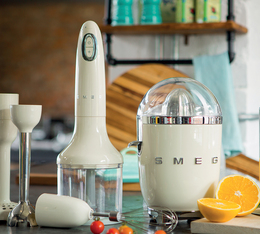 Presse-agrumes creme smeg 
