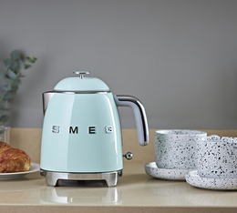 mini bouilloire smeg vert pgeu