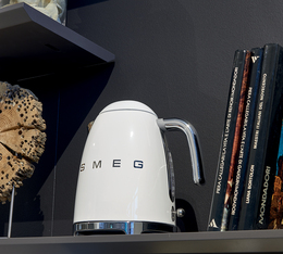 ensemble petit dejeuner bouilloire smeg
