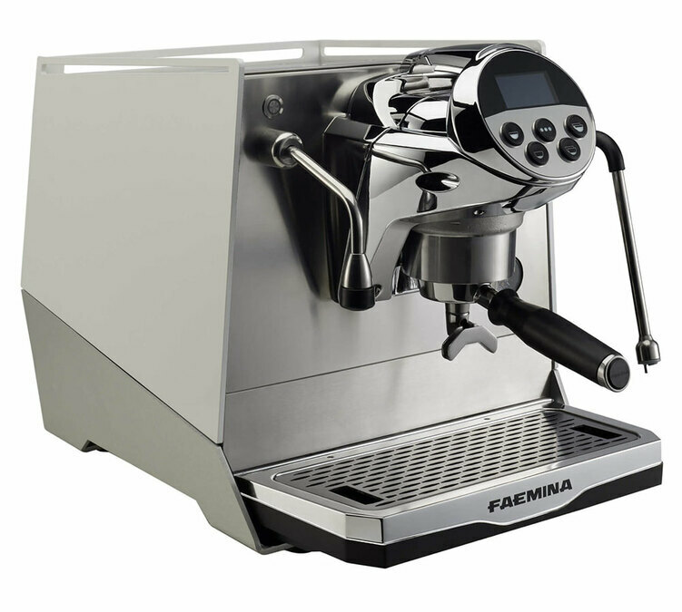 Professionell espressomaskin från FAEMA, modell Faemina, vit/ljus anodiserad finish.
