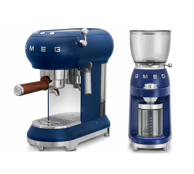 Aparat za espresso SMEG, plava boja, model 1895 + mlin za kavu SMEG, dizajnirano od strane 1895 Lavazza.
