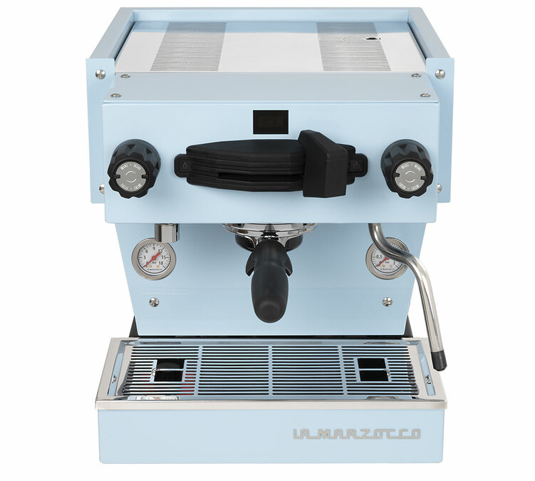 Máquina de café expresso LA MARZOCCO Linea Mini azul, com visor digital.