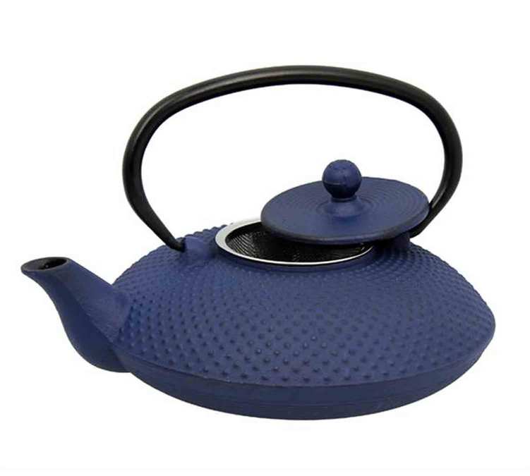 Tetera de hierro fundido de 80 cl, marca Ogo Living, modelo Fuji, color azul.