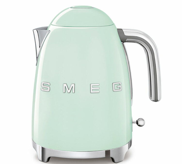 Czajnik SMEG, kolor miętowy – KLF03PGEU – pojemność 1,7 l.