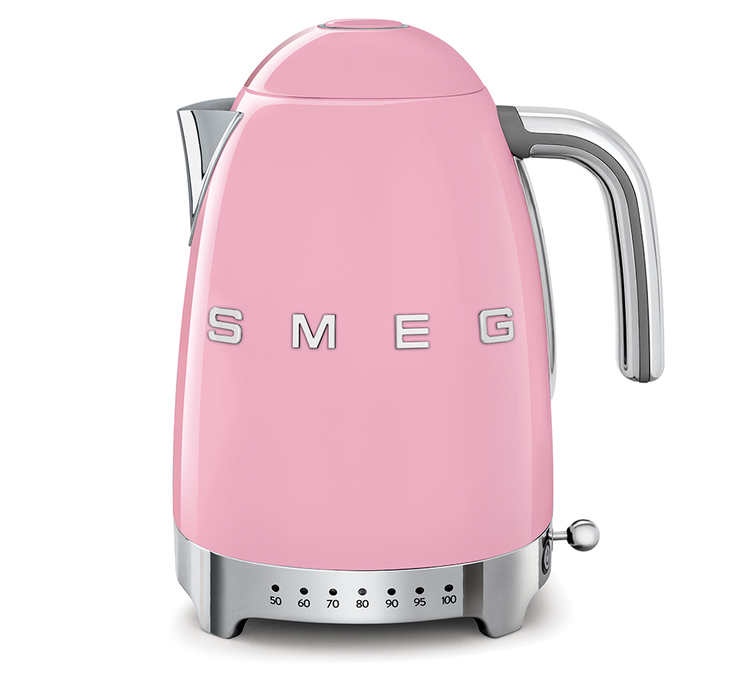 „SMEG“ rožinis virdulis – KLF04PKEU, 1,7 litro talpos, su reguliuojama temperatūra.